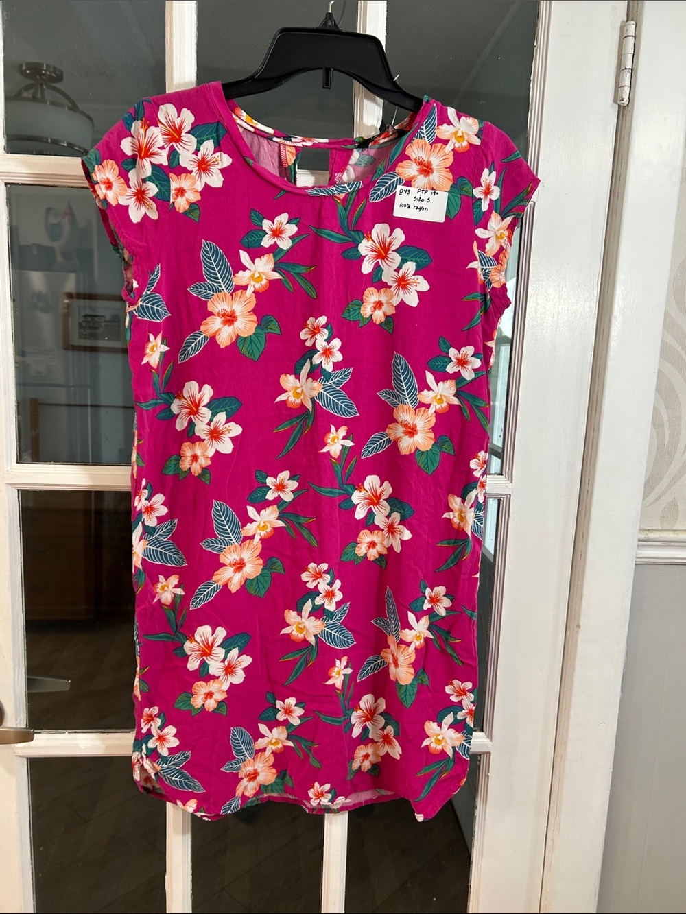 O43.    Floral Fuchsia Shift Dress - Bright Pink Flower Print